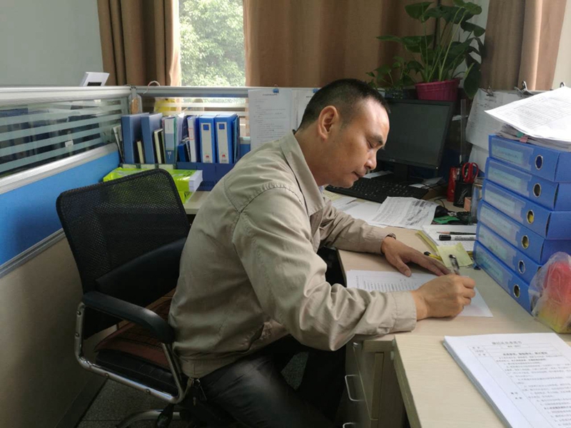 签署廉洁从业承诺书.jpg